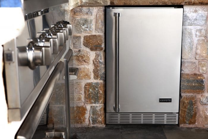 21" Outdoor Refrigerator (Model: CBIR-L/R)