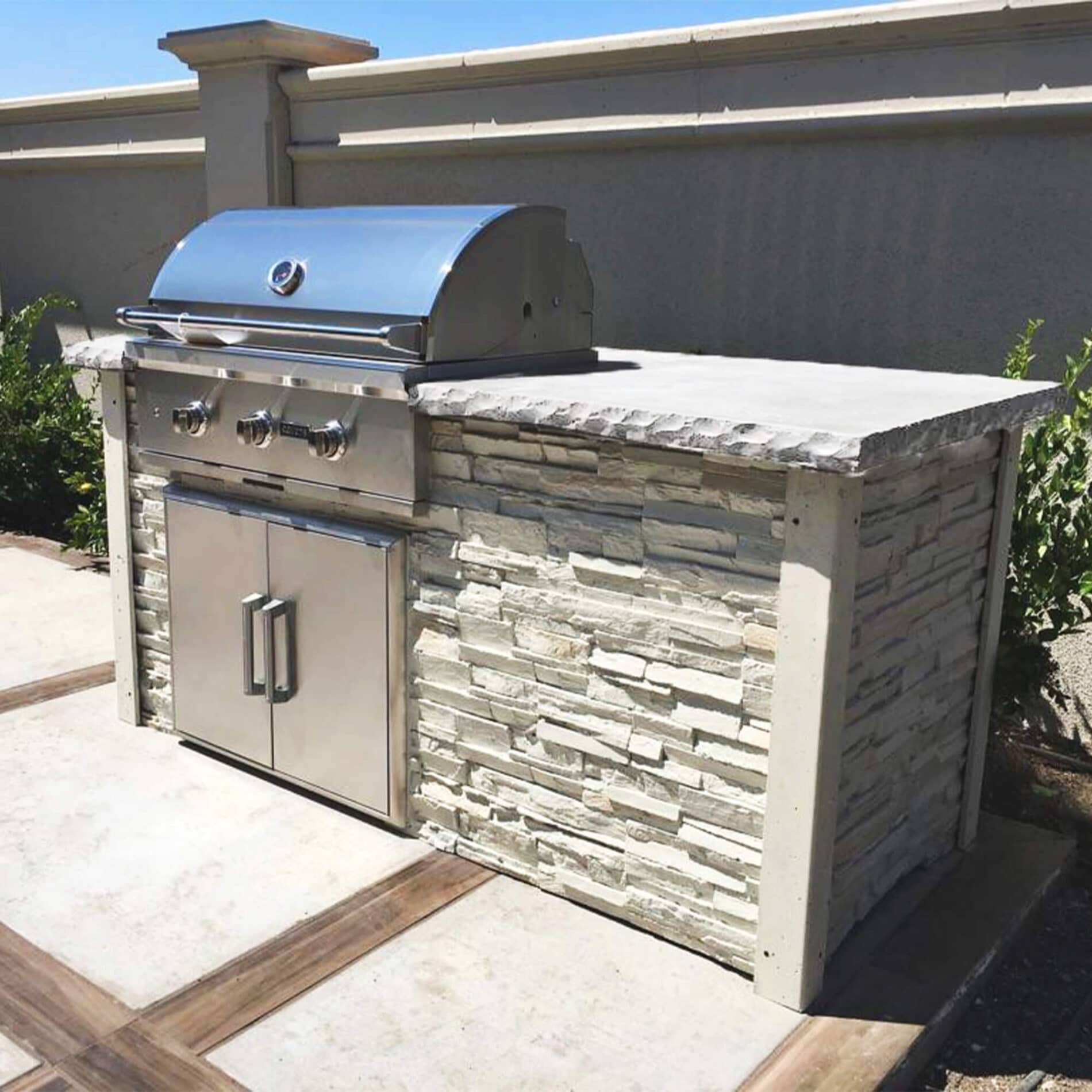 6 Grill Island Stacked Stone, Outdoor Stone Grill
